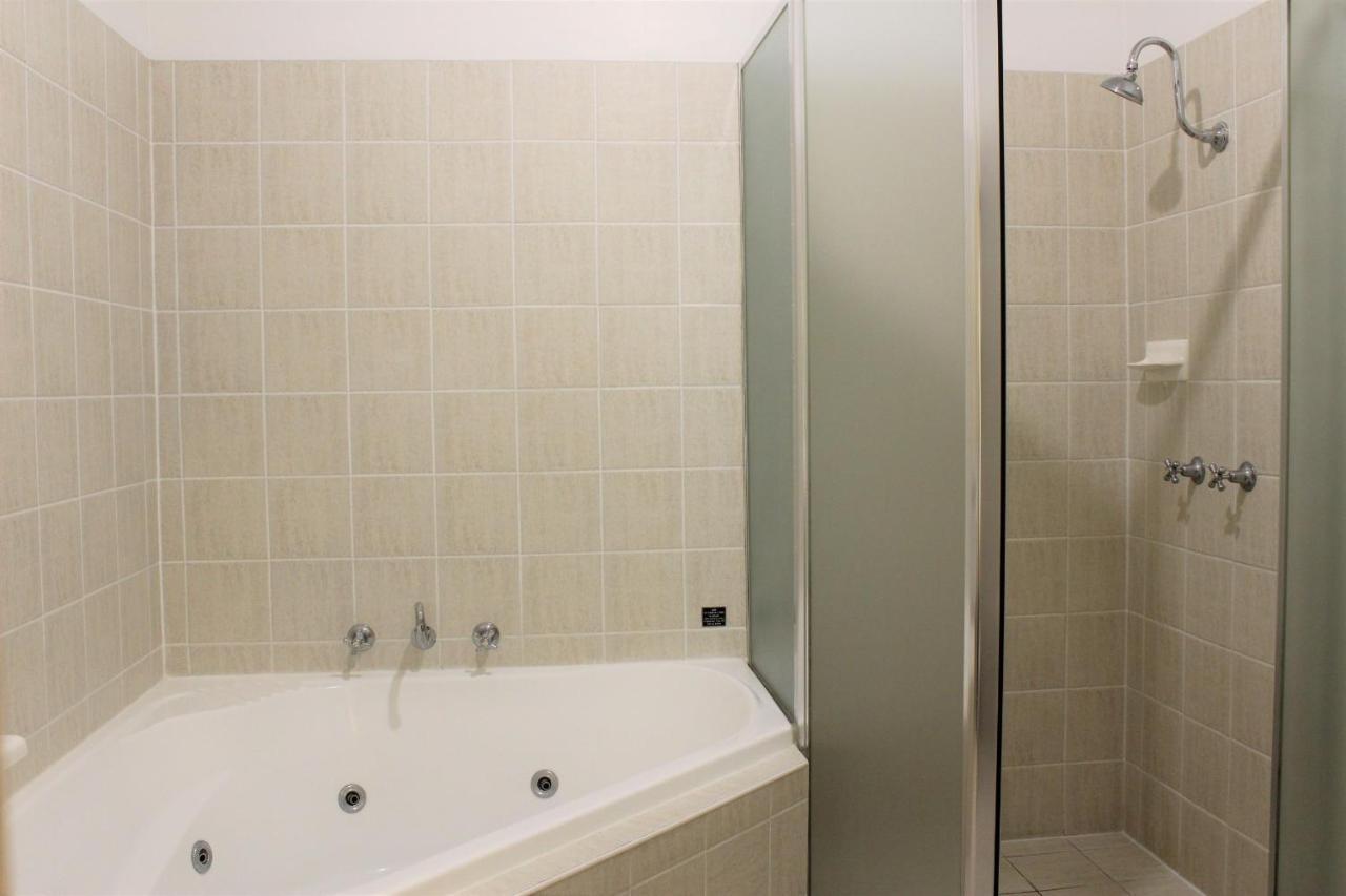 Carlyle Suites & Apartments Wagga Wagga Ngoại thất bức ảnh