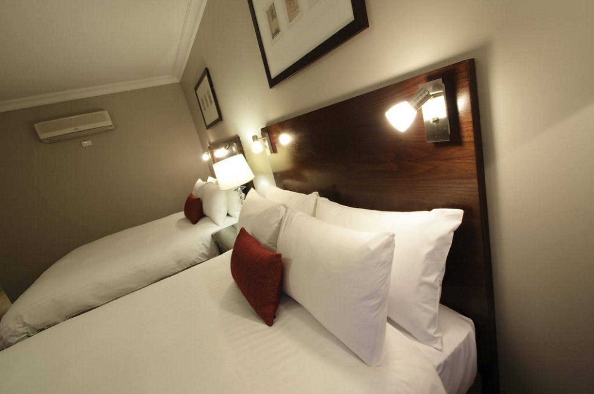 Carlyle Suites & Apartments Wagga Wagga Ngoại thất bức ảnh